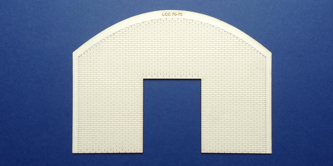 LCC 70-70 O gauge brick underarch with industrial door Underarch for brick arch with opening for industrial door.